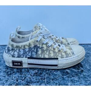 Dior B23 Low Top Sneaker White and Black Oblique Canvas Men’s Size EU 44